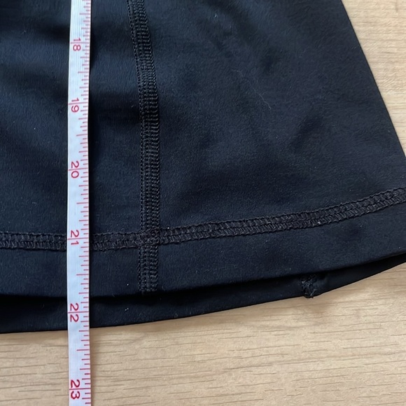 Lulu Lemon Run Fast Track Tank Top Black Built in Bra Shelf Bra Racerback Small - Picture 7 of 7